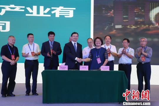 研討會(huì)現(xiàn)場圖?！■暮陚?攝