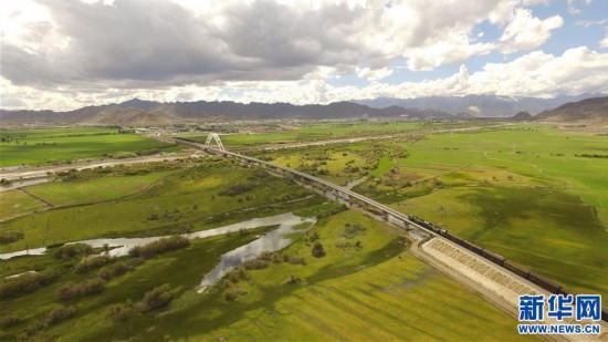 (經(jīng)濟)(9)西藏立體交通網(wǎng)絡(luò)展新顏