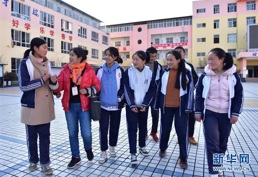 (決戰(zhàn)決勝脫貧攻堅·圖文互動)(4)山上的放羊娃不見了——涼山教育扶貧斬斷貧困“代際傳遞”