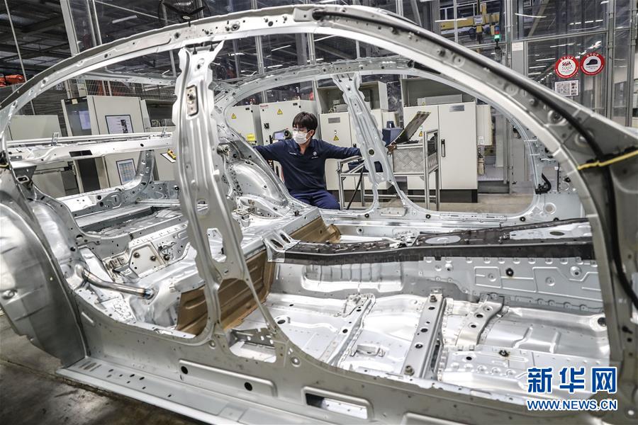 （中國經(jīng)濟(jì)新觀察·圖文互動）（5）重大投資項目開復(fù)工提速 吹響中國經(jīng)濟(jì)復(fù)蘇“沖鋒號”