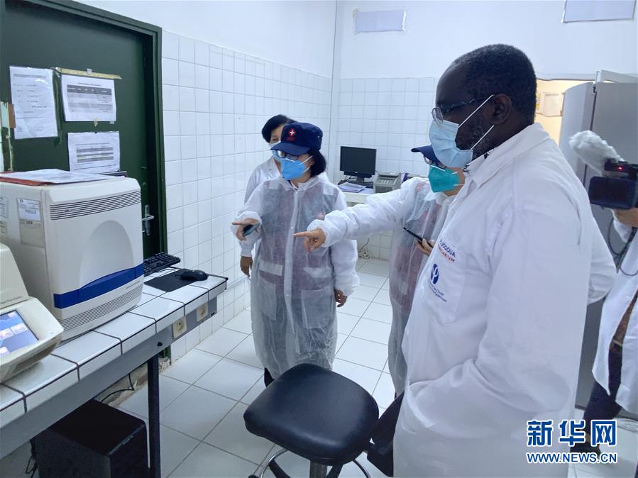 （新華全媒頭條·圖文互動）（13）“始終把人民群眾生命安全和身體健康放在第一位”——中國抗疫彰顯“生命至上、人民至上”理念