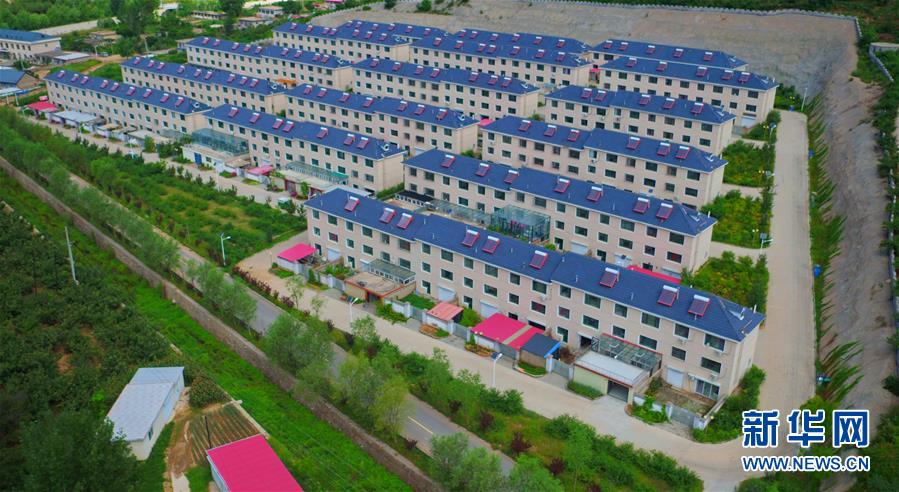 （新華全媒頭條·走向我們的小康生活·圖文互動(dòng)）（12）長(zhǎng)城腳下，小康村串成“珍珠鏈”