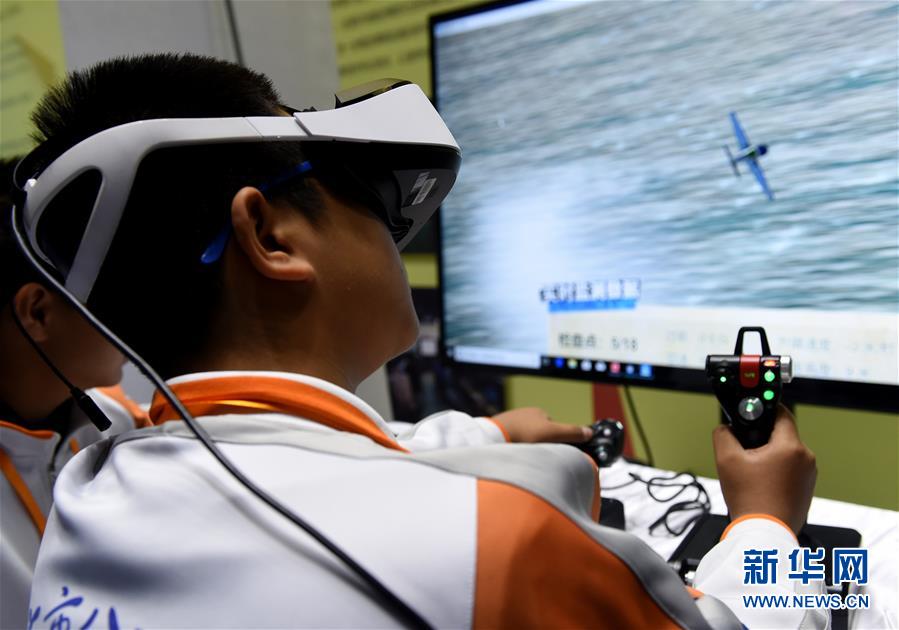 （習(xí)近平的小康故事·圖文互動）（5）“文明其精神，野蠻其體魄”——習(xí)近平同少年兒童的故事