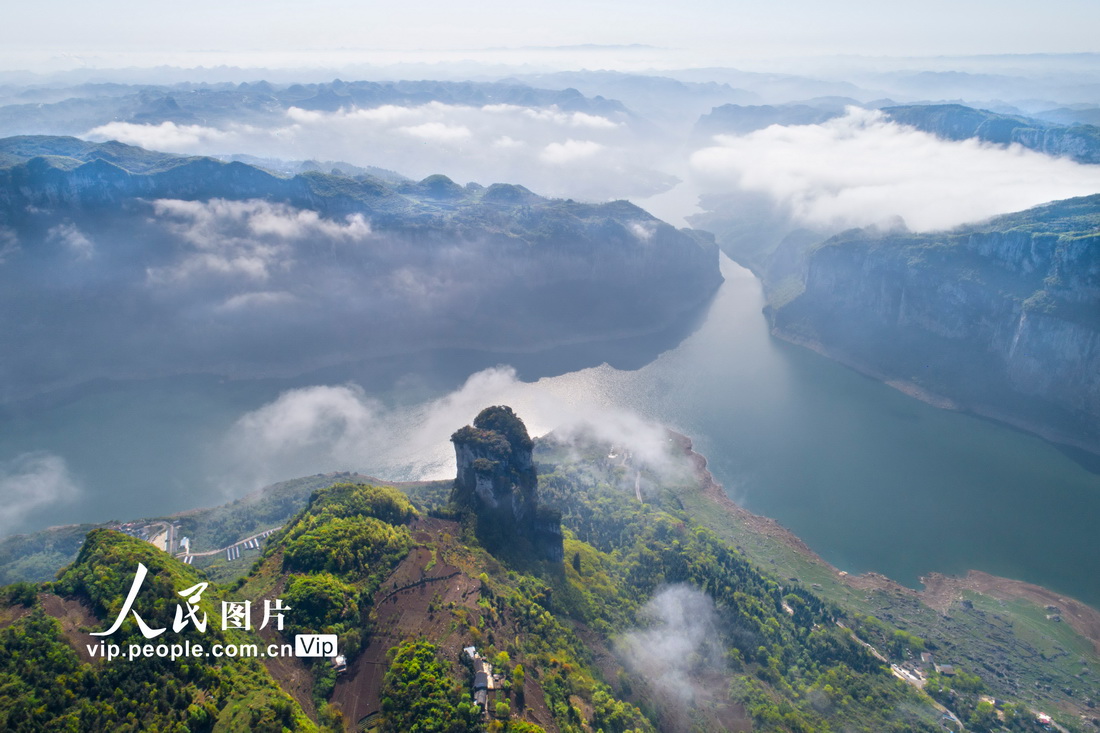 2022年4月3日拍攝的貴州省黔西市新仁苗族鄉(xiāng)境內(nèi)的烏江一級(jí)支流六沖河。