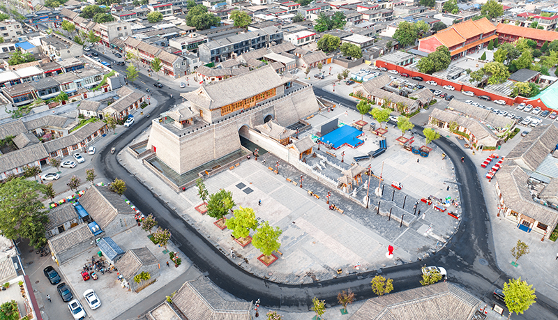 2022年9月8日，石家莊，航拍正定縣正定古城陽和樓與正定歷史文化街。